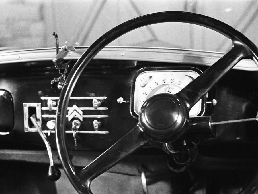  Citroen Traction Avant 1934 года  (фото 25 из 59)